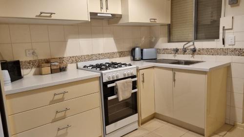 Goodwood Apartment | Curtin on Leader