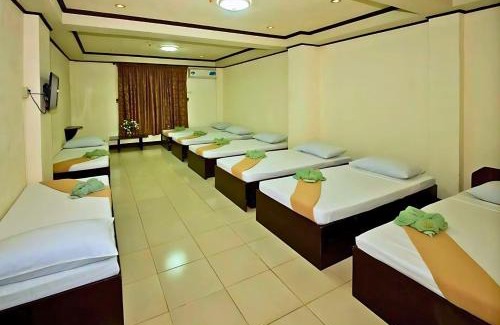 Puerto Princesa City Centre Hotel | Curv Hotels minutes to Airport- Malls