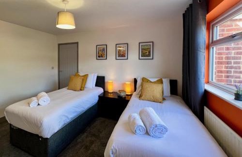 Cleethorpes House | Curzon House One - Great for Contractors or Family Holidays
