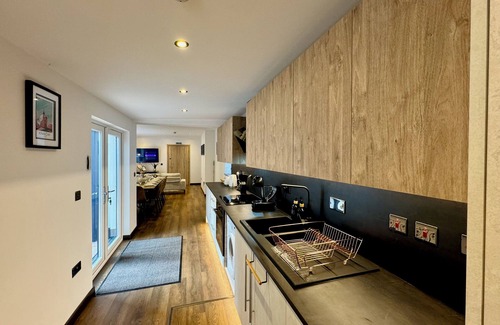 Llandudno Villa | Curzon Villa - perfect for large groups or family getaways