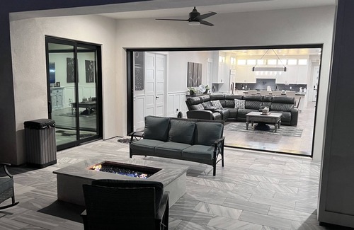 Buckeye House | Custom 3500 sq ft home 4 BR 3.5 Ba Pool /10 person spa on 1 acre with RV hookup.
