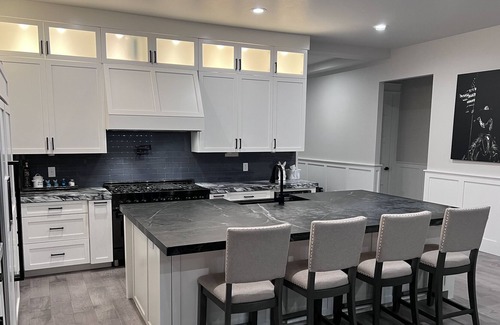 Buckeye House | Custom 3500 sq ft home 4 BR 3.5 Ba Pool /10 person spa on 1 acre with RV hookup.