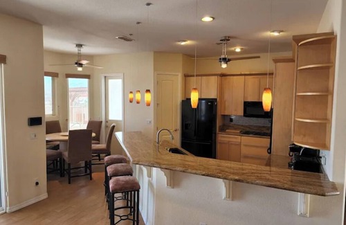 Sunridge Estates House | Custom 4 bdrm with Granny Suite and Infinity Pool