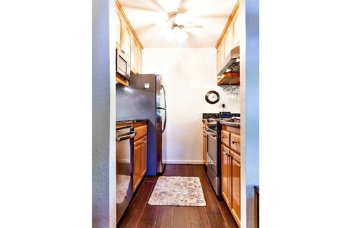 Shaver Lake Condo | Custom Cabin near Shaver Lake with 2 Fireplaces, Deck, Pool, Sauna & Jacuzzi!