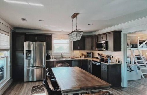 Somerset Cabin | Custom cabin on 23 acres, private fishing, paddle boat, kayaks Lake Cumberland
