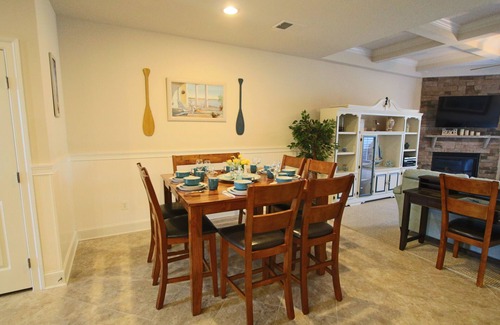 Ocean View Villa | Custom Decorated 5 Bedroom 4.5 Bath Luxury Resort Villa, Minutes to Bethany