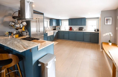 Locke Mills House | Custom Home Lrg Gourmet Kitchen