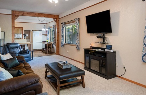 Franklin to the Fort House | Cute 2 bedroom house centrally located in Missoula, easy access to everything.