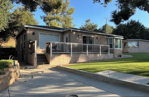 Alpine House | Cute 2bed/2bath Home in Alpine