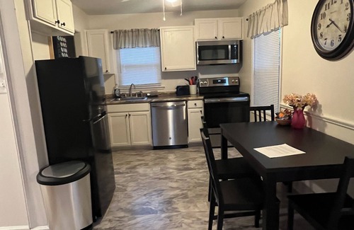 Wilmington House | Cute 3 bedroom house less than 3 miles from WEC