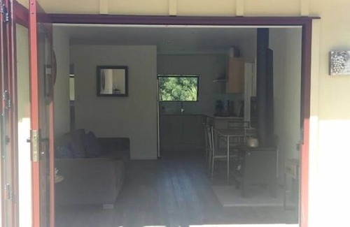 Ostend Cottage | Cute and Cosy 3 Bedroom Cottage