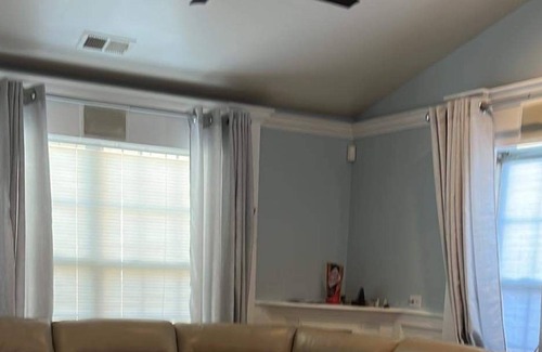 Surfside Beach House | Cute and Cozy 3 Bedroom 2 Bath