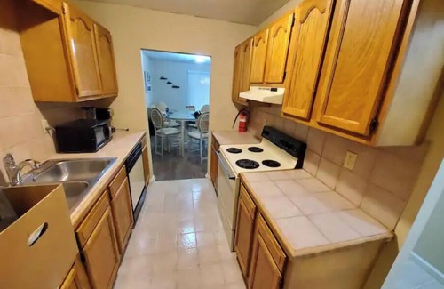Anderson Apartment | Cute and Cozy. Entire place. 2 rooms 2 bathrooms.
