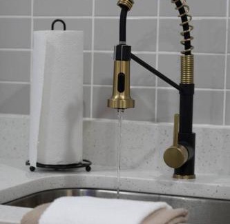 Northeast Orlando Apartment | CUTE and COZY studio w/ jacuzzi!