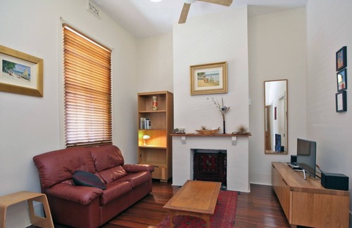 Fremantle Cottage | Cute as a button 1 bedroom cottage
