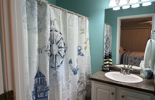 Marianna House | Cute bungalow just outside Marianna with full kitchen and laundry