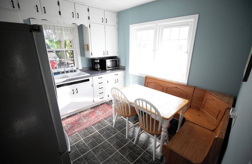 Rockford House | Cute Cape Cod House Close to Everything in Rockford!