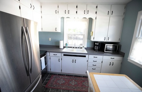 Rockford House | Cute Cape Cod House Close to Everything in Rockford!