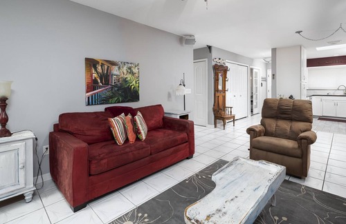 Marineland Acres House | Cute coastal home, pet friendly + close to beach