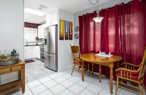 Marineland Acres House | Cute coastal home, pet friendly + close to beach