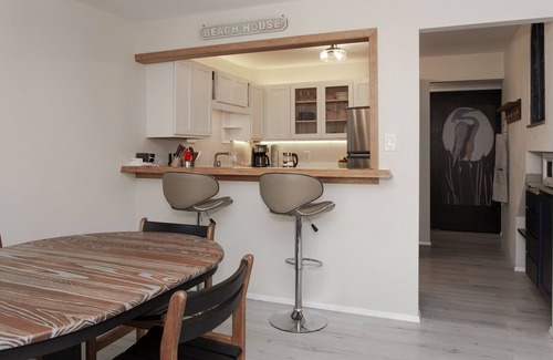 Birch Bay House | Cute, comfy, and clean cottage just steps to the beach and C Shop