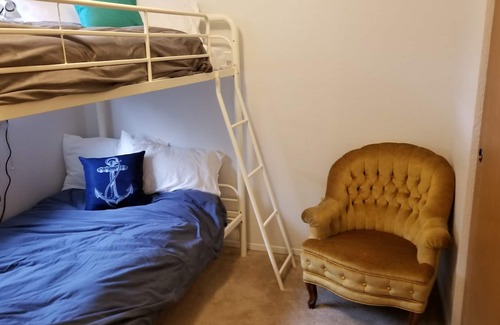 East Olympia House | Cute & Comfy Townhouse in the Vineyard