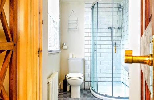Hastings House | Cute Cottage 5 min walk from Cafés Station and Sea