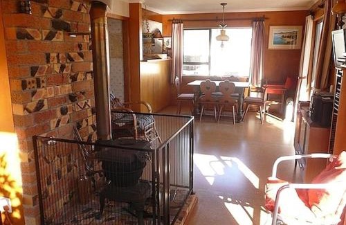 Cooks Beach House | Cute Cottage - Cooks Beach Bach