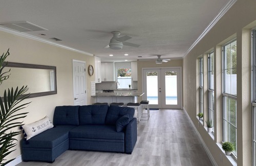 Vero Beach Cottage | Cute Cottage with pool, 7 minutes 2.1 miles to Vero's Best Beach, Pet Freindly