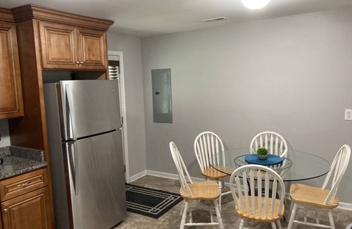 Stonehouse House | Cute Country Stay! Convenient to Williamsburg!