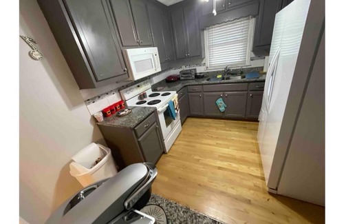 Lawrenceville House | Cute & Cozy Brick Ranch, 3 bed, ATL<30m. Big 1.3 acre yard in Gwinnett, L-ville