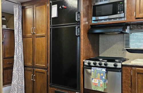 Fellowship House | Cute cozy Camper in Ocala Florida