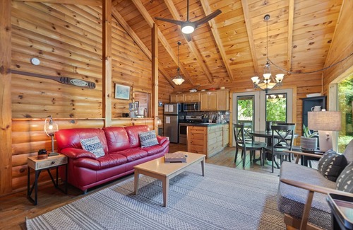 Rogers Cabin | Cute, Cozy Log Cabin, Private setting, Decorated in red & black Rooster theme.