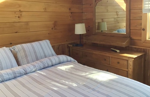 Columbia Cabin | Cute Custom Cabin in the woods