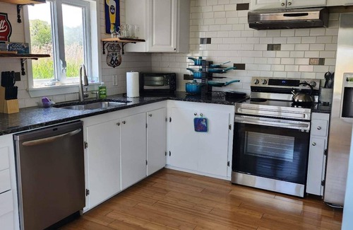 Greenbush House | Cute family home in a beautiful beach town