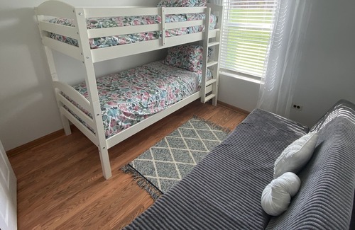 Bangor Other | Cute farm house 15 minutes from the beach