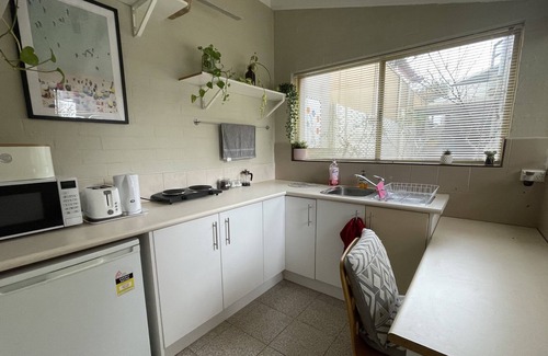 Doubleview Bed & Breakfast | Cute granny flat by the sea side