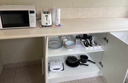 Doubleview Bed & Breakfast | Cute granny flat by the sea side