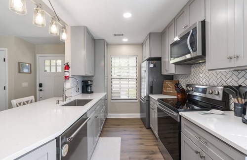 Port Royal House | Cute Home w/Fenced Yard + Bikes, Beach Pass & EV Charger, 10 Mins to Everything