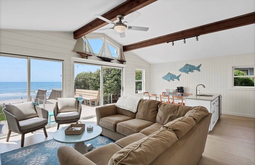 Surf City Cottage | Cute Oceanfront Beach Cottage- 3 bedrooms Surf City