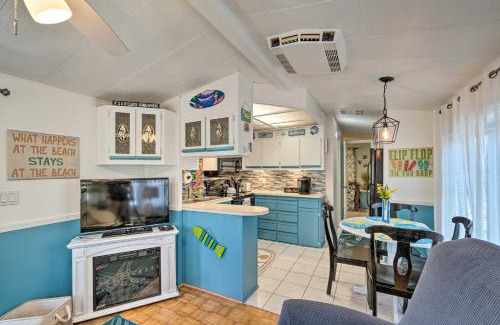 El Jobean House | Cute Port Charlotte Home with Resort Amenities!
