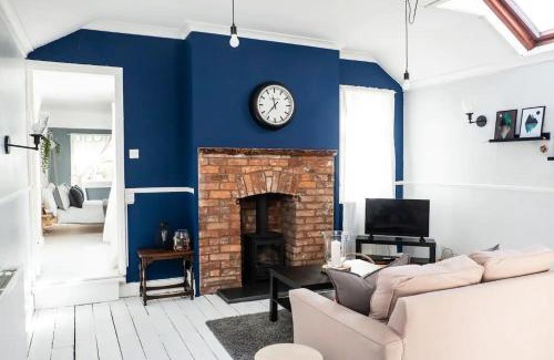 Crickhowell Apartment | Cute Self Catering Flat in the Brecon Beacons