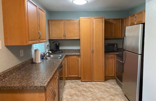 Anona Condo | Cute, spacious 2 BR 2 Full BA condo minutes from the beaches