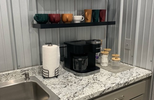 Benton Apartment | Cute Studio Apartment Near Beautiful Kentucky Lake!