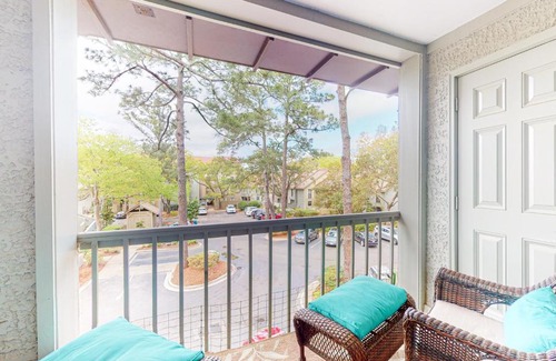 Harbour Town Apartment | Cutter Court 923