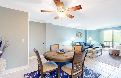 Harbour Town Apartment | Cutter Court 923