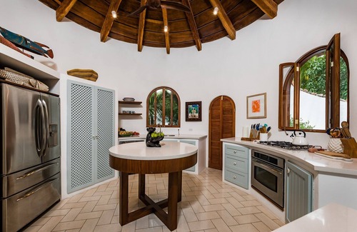Playa Flamingo House | Cutting-Edge Oceanfront Villa with Private Pool & Spacious Outdoors – Private Stairs to the Beach!