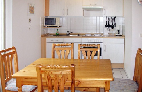 Wremen Apartment | Cuxland Ferienpark by Interhome