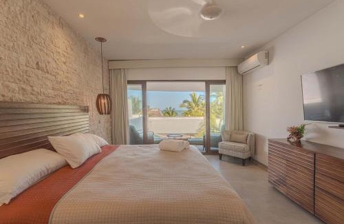 Chicxulub Puerto Villa | Cuzamil, big waterfront house