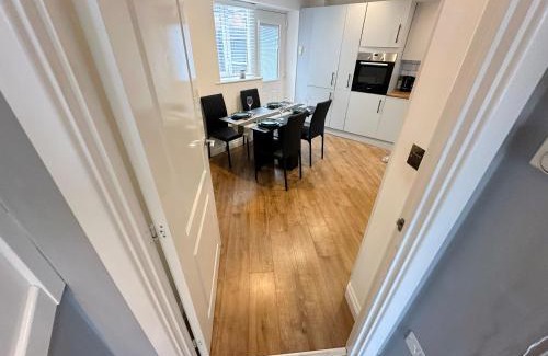 Congerstone Apartment | CV10 City Rose